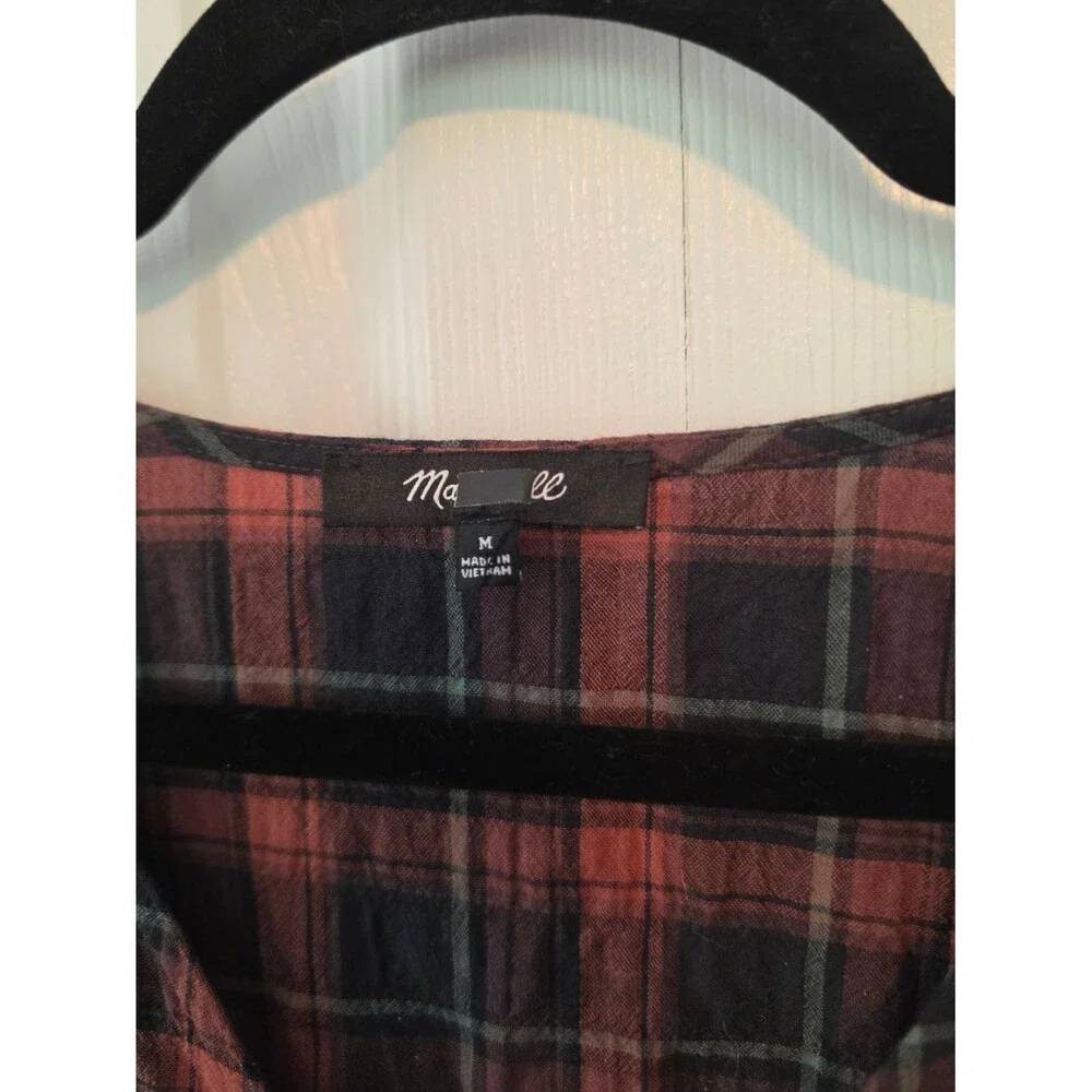 Madewell Gathered V-Neck Top in Plaid Size Medium